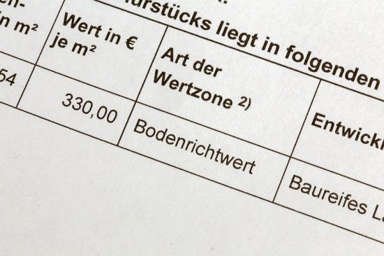 Foto: Dokument mit Bodenrichtwert